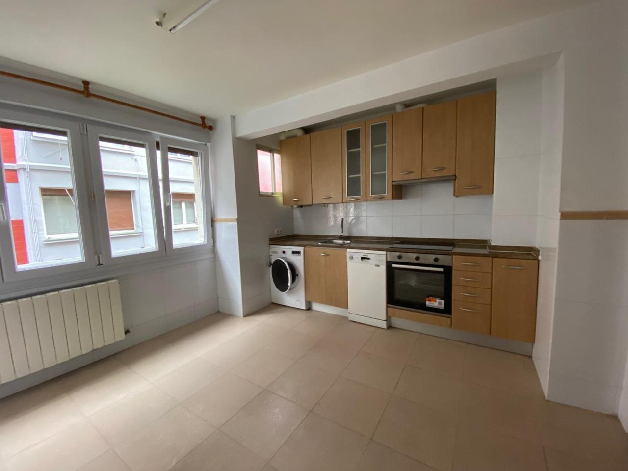 piso en abadino · solaguren-kalea-48220 180000€