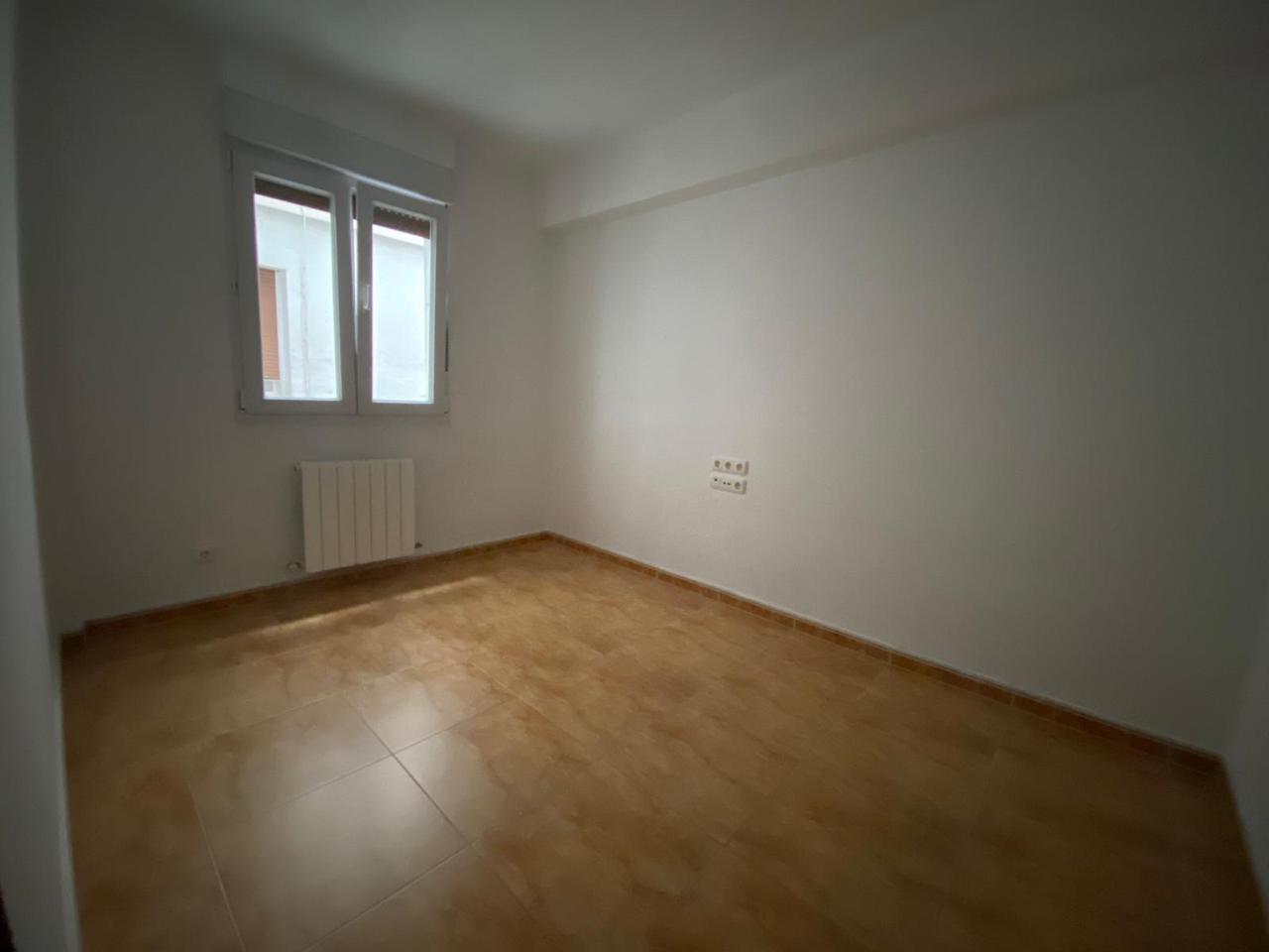 piso en abadino · solaguren-kalea-48220 180000€
