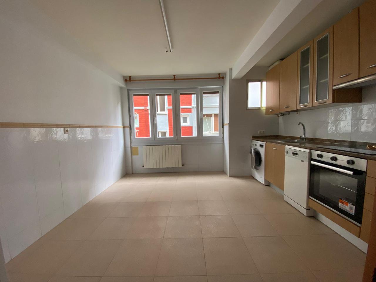 piso en abadino · solaguren-kalea-48220 180000€