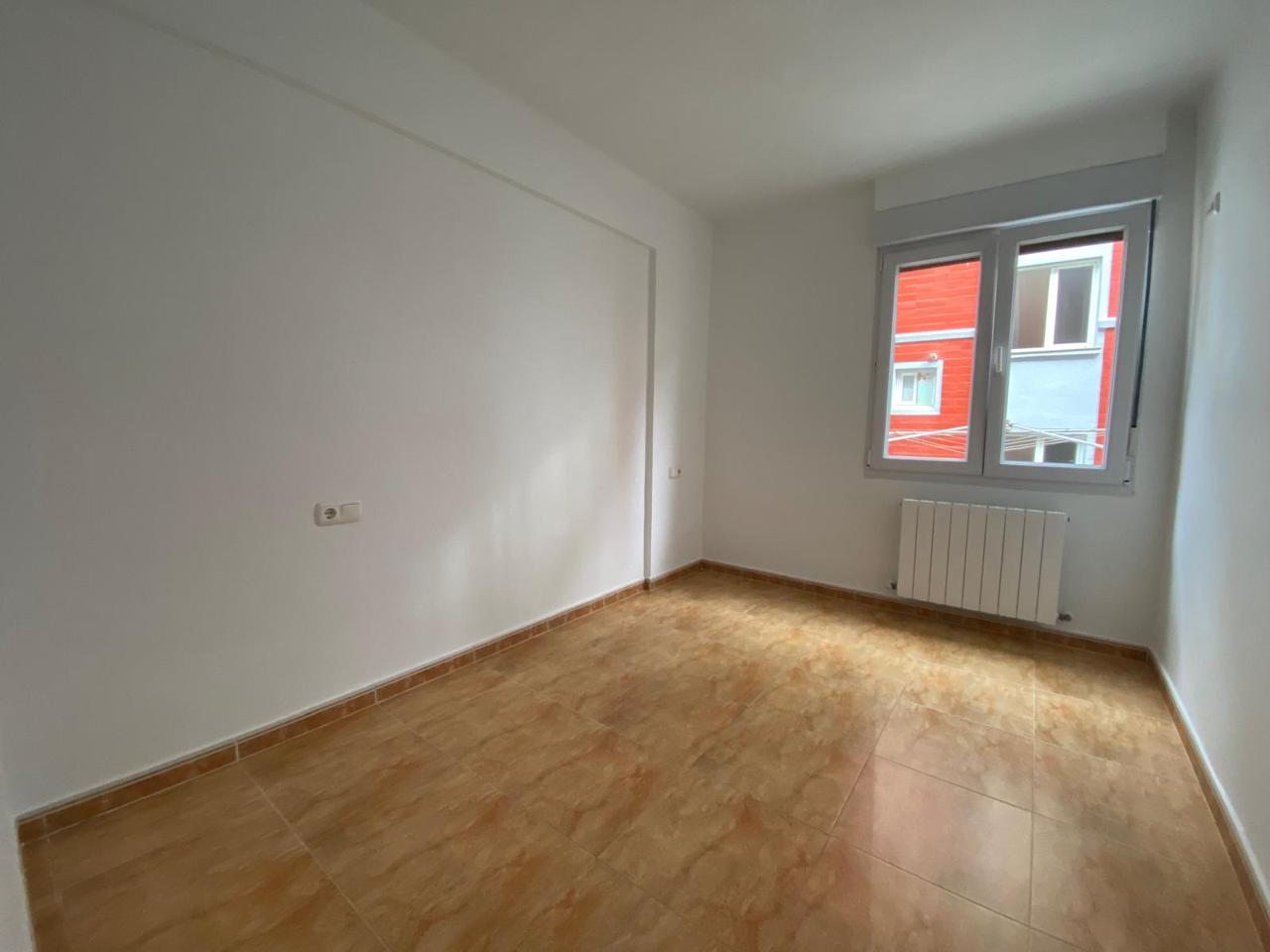 piso en abadino · solaguren-kalea-48220 180000€