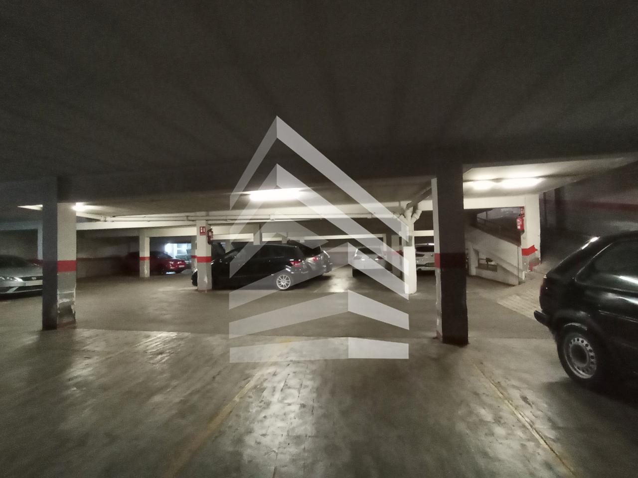 parking en barcelona · carrer-maria-barrientos-08028 16000€