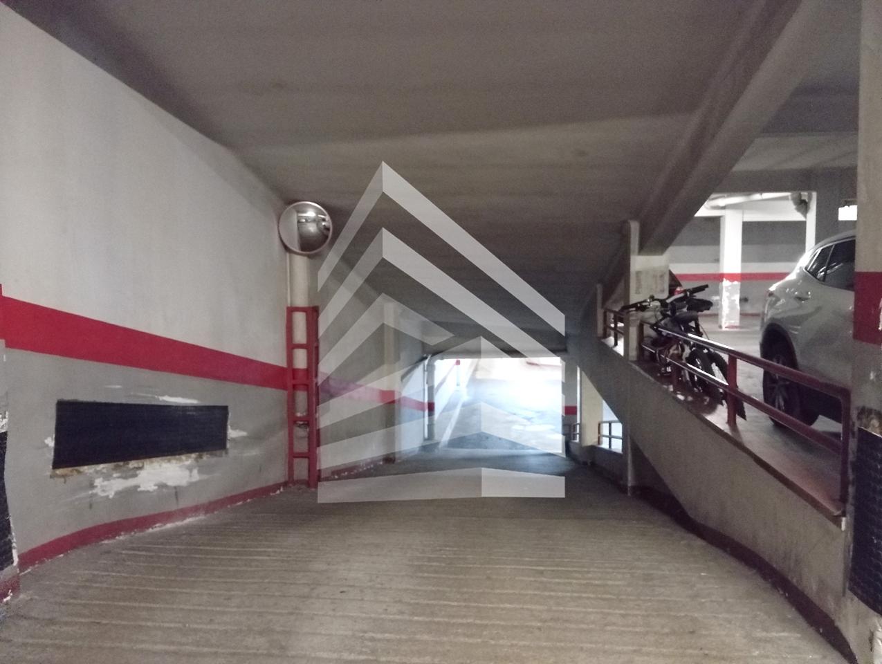 parking en barcelona · carrer-maria-barrientos-08028 16000€