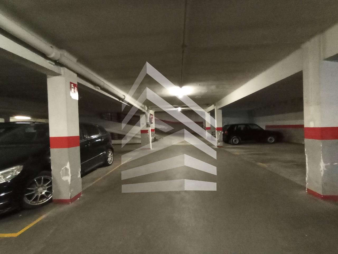 parking en barcelona · carrer-maria-barrientos-08028 16000€
