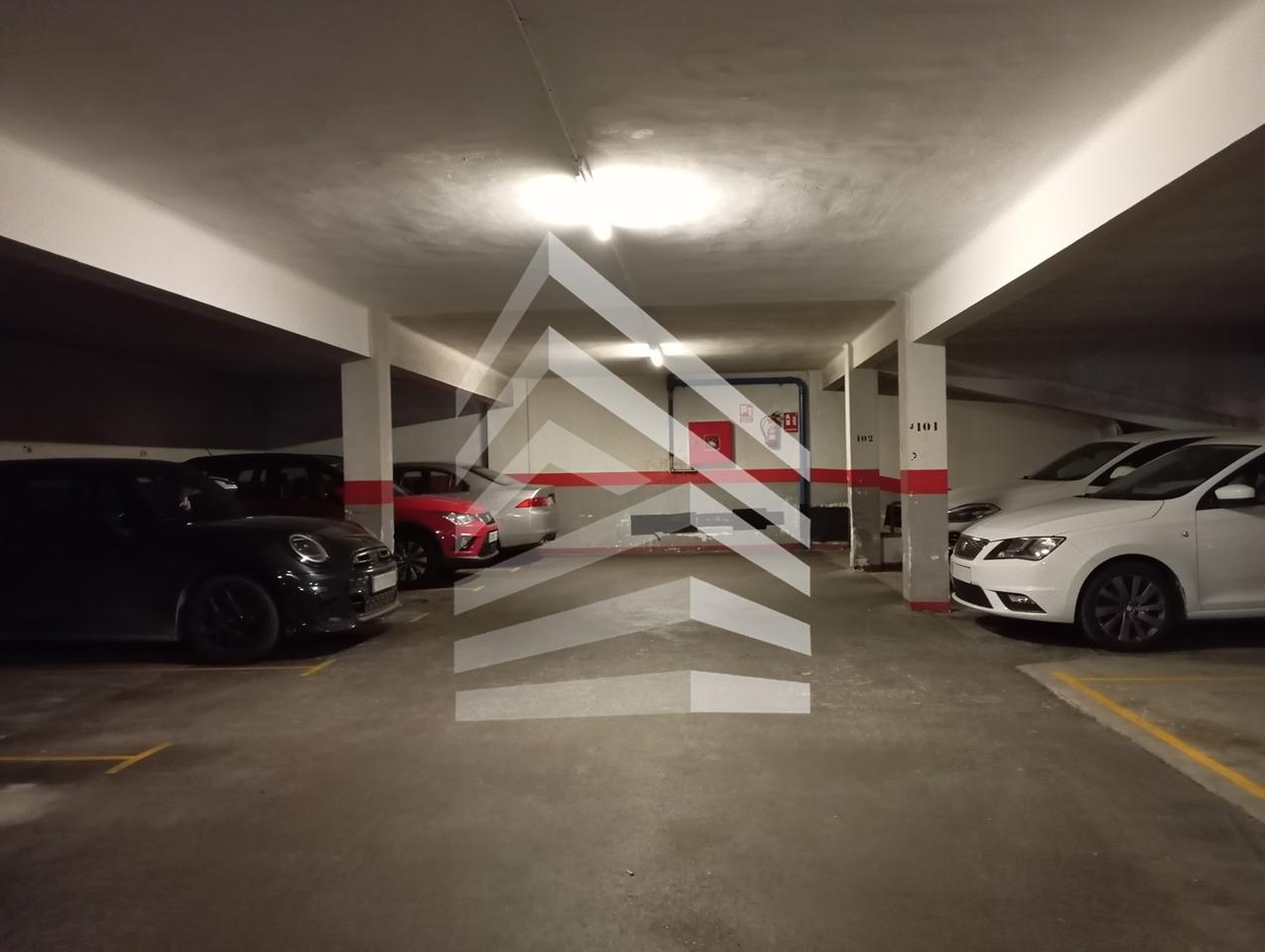 parking en barcelona · carrer-maria-barrientos-08028 16000€