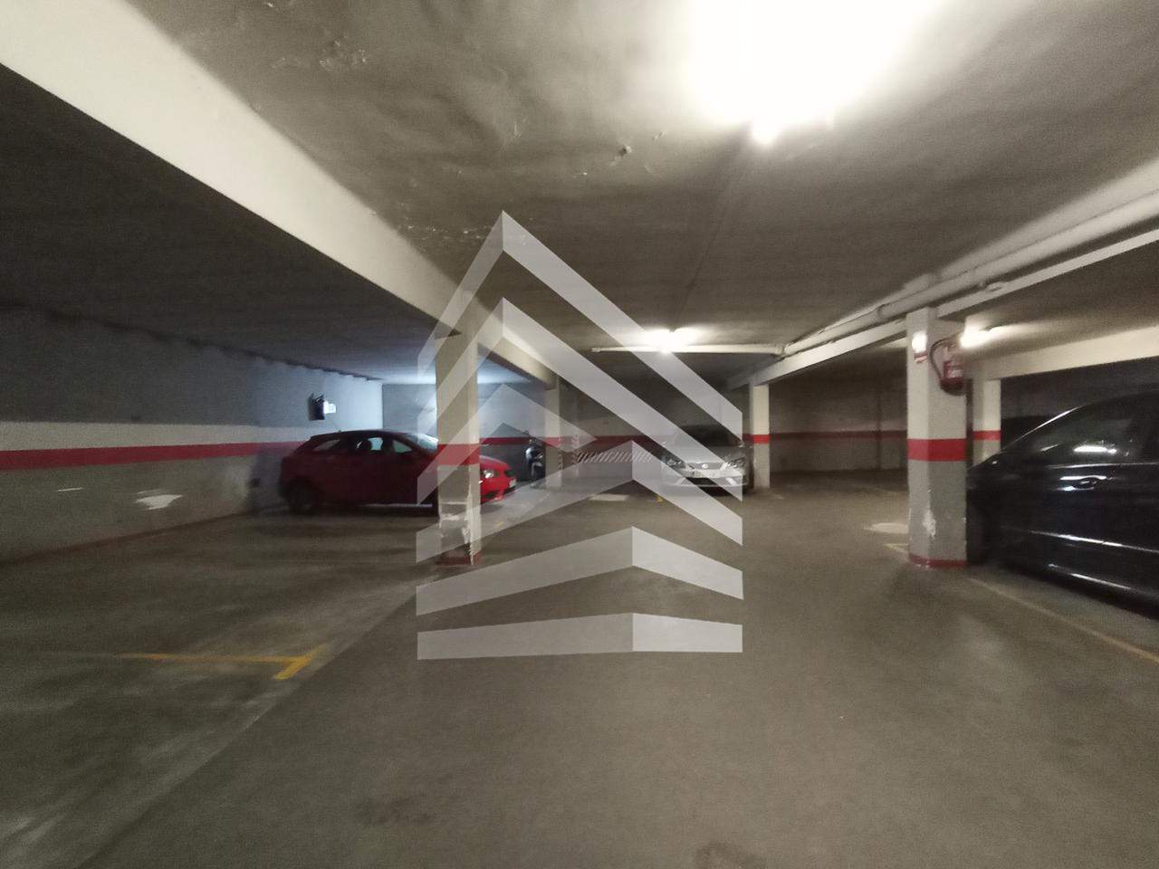 parking en barcelona · carrer-maria-barrientos-08028 16000€
