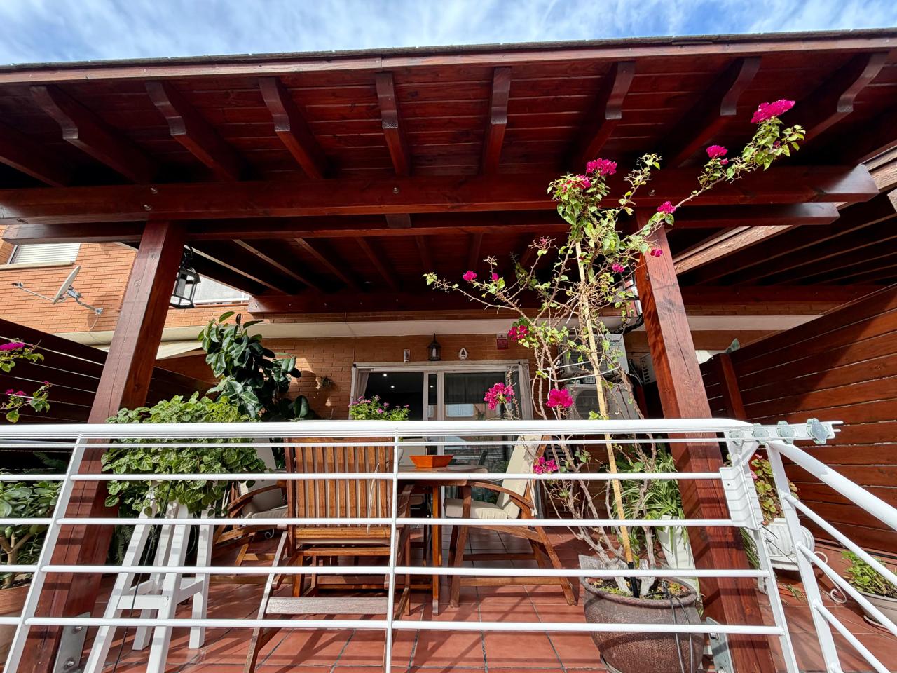 casa--chalet en montcada-i-reixac · pla-d'en-coll 568000€