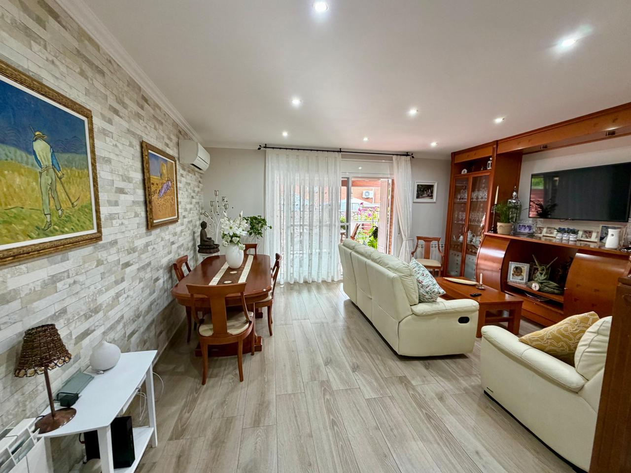 casa--chalet en montcada-i-reixac · pla-d'en-coll 568000€