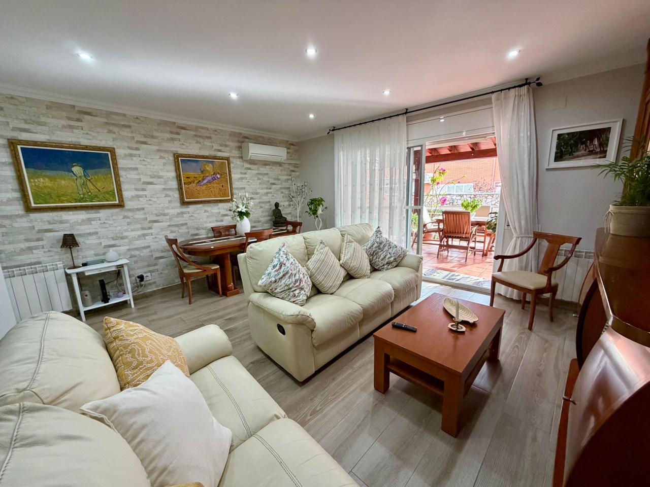 casa--chalet en montcada-i-reixac · pla-d'en-coll 568000€