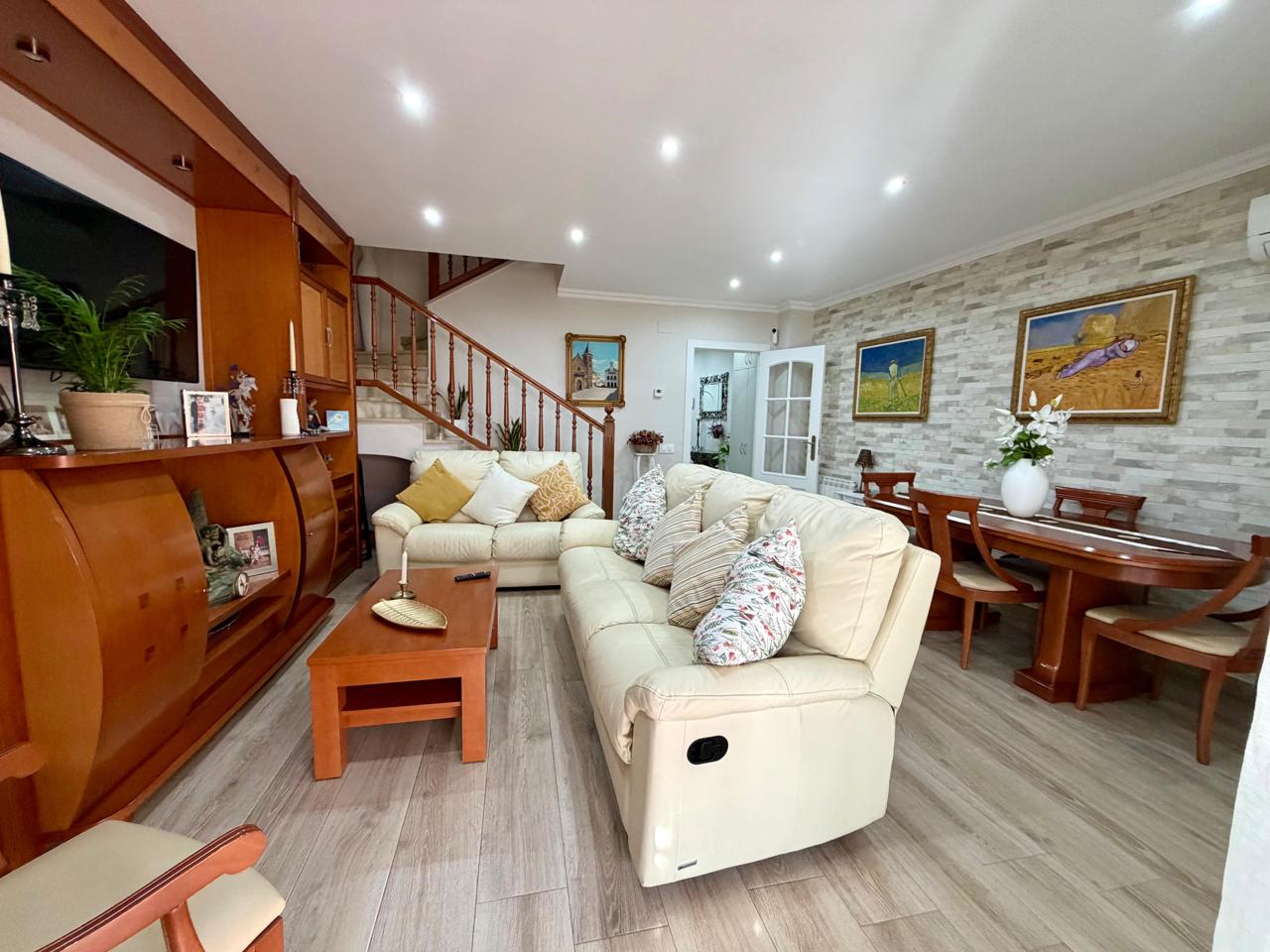 casa--chalet en montcada-i-reixac · pla-d'en-coll 568000€