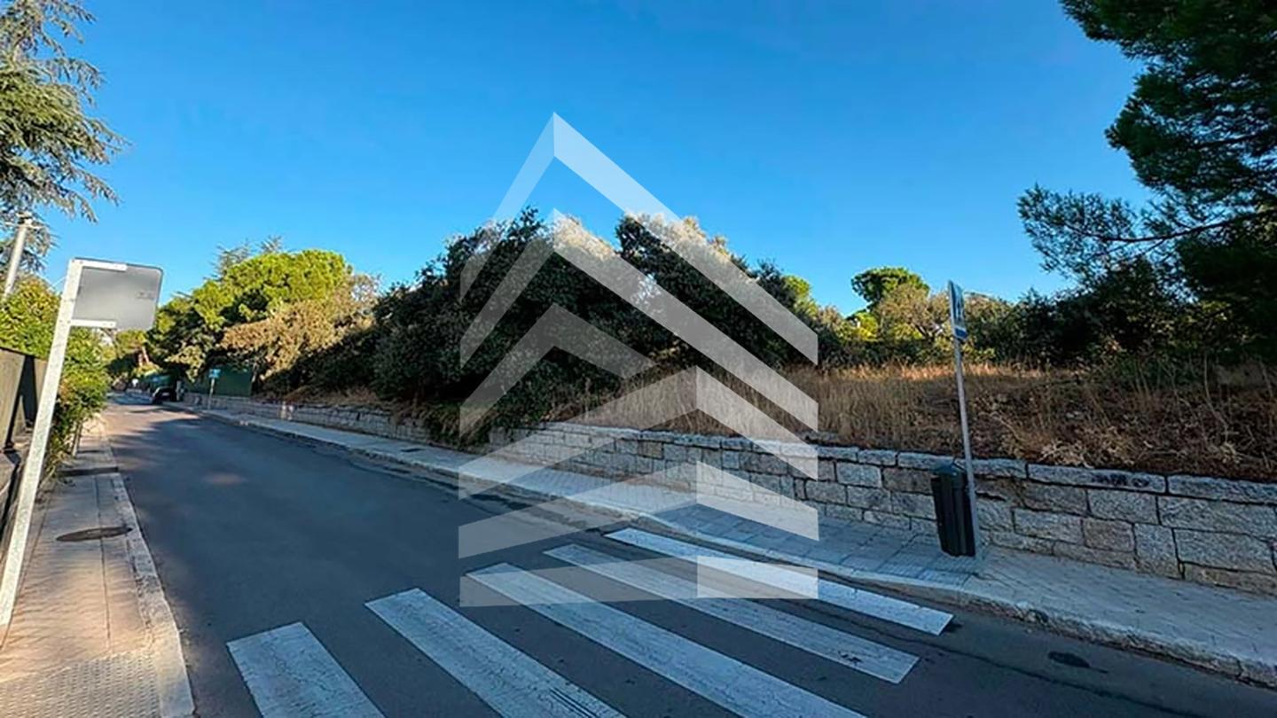 terrenos en madrid · calle-gobelas-28023 1550000€
