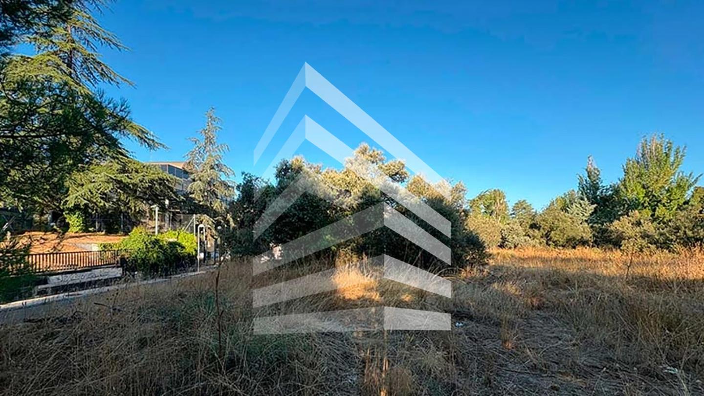 terrenos en madrid · calle-gobelas-28023 1550000€