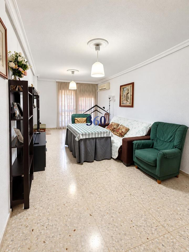 Piso en Calle Atahualpa, Cáceres, Cáceres de 115 m2