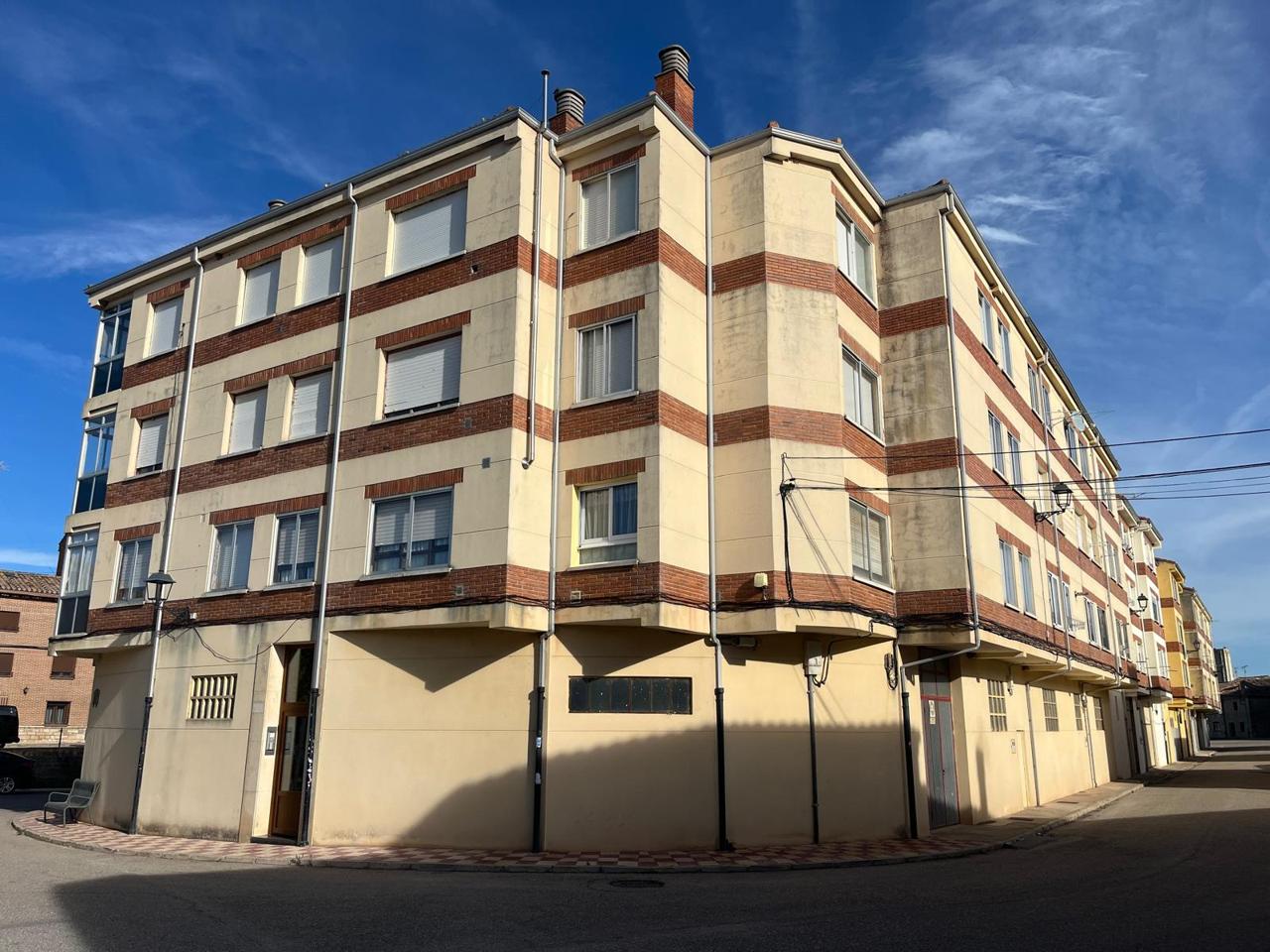 Piso en Calle Puente Romano, Villadiego, Burgos de 85 m2
