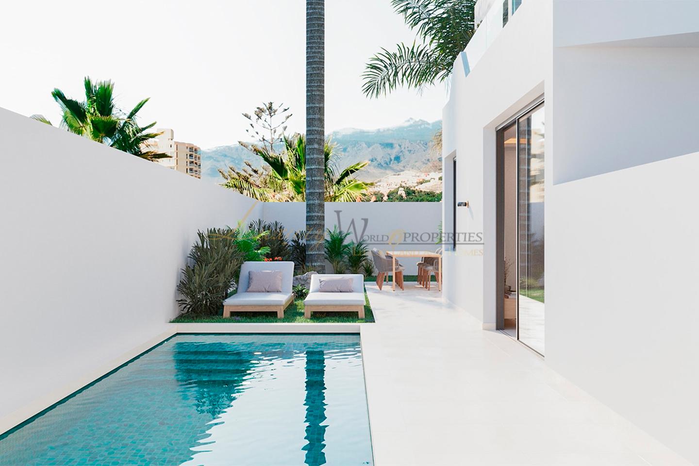 Piso en Calle Víctor Zurita Soler, Playa de las Americas, Santa Cruz de Tenerife de 83 m2
