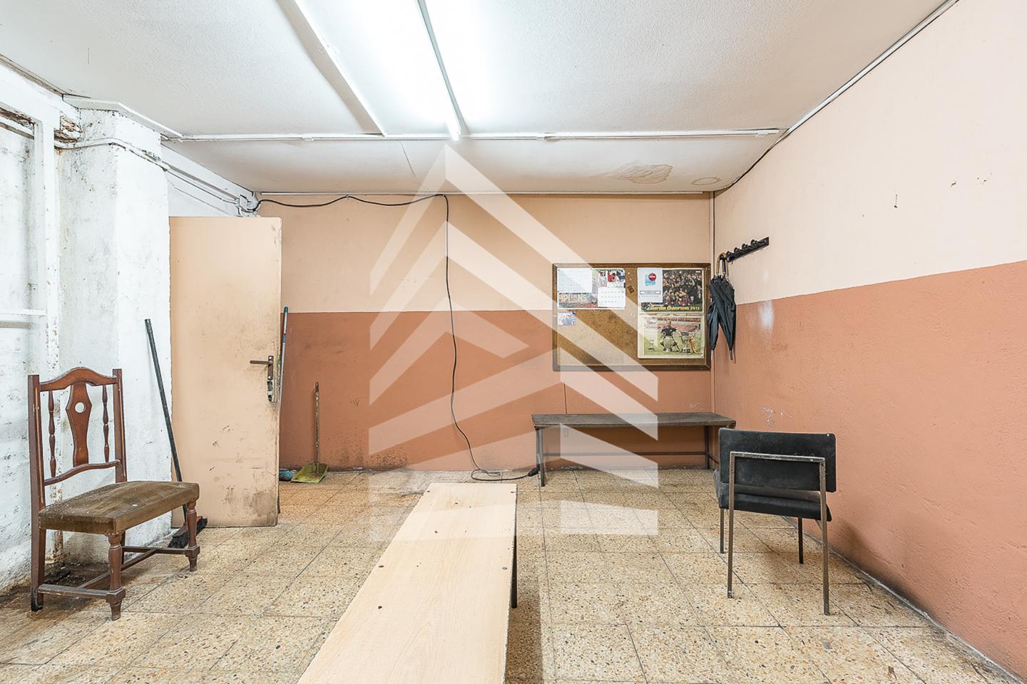 nave-industrial en l'hospitalet-de-llobregat · carrer-de-la-feixa-llarga-08907 870000€