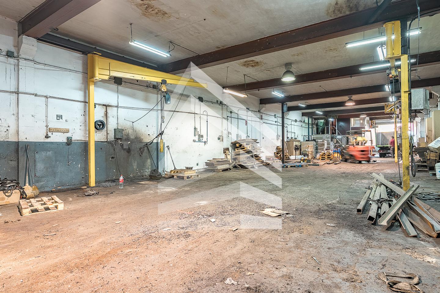 nave-industrial en l'hospitalet-de-llobregat · carrer-de-la-feixa-llarga-08907 870000€
