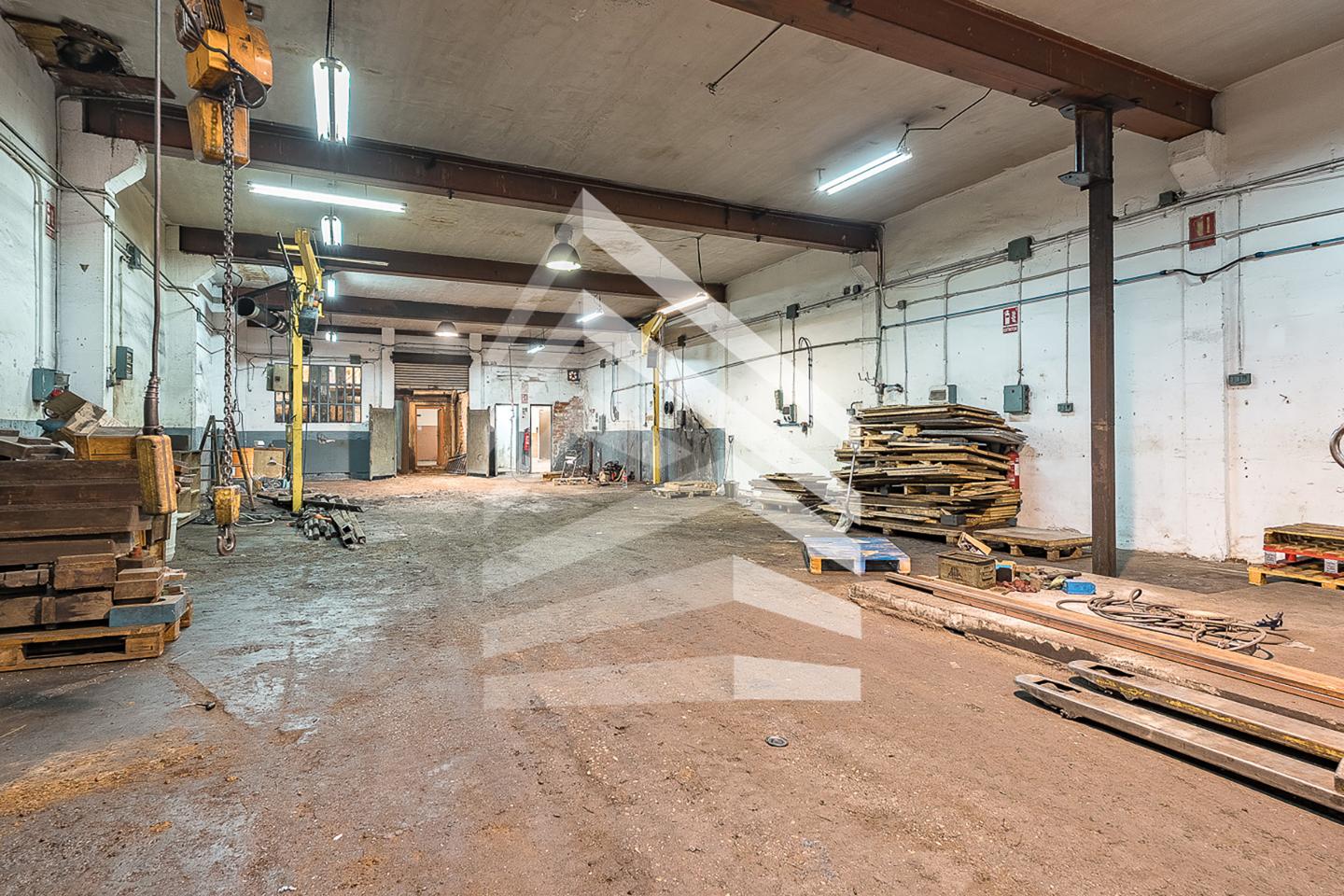 nave-industrial en l'hospitalet-de-llobregat · carrer-de-la-feixa-llarga-08907 870000€