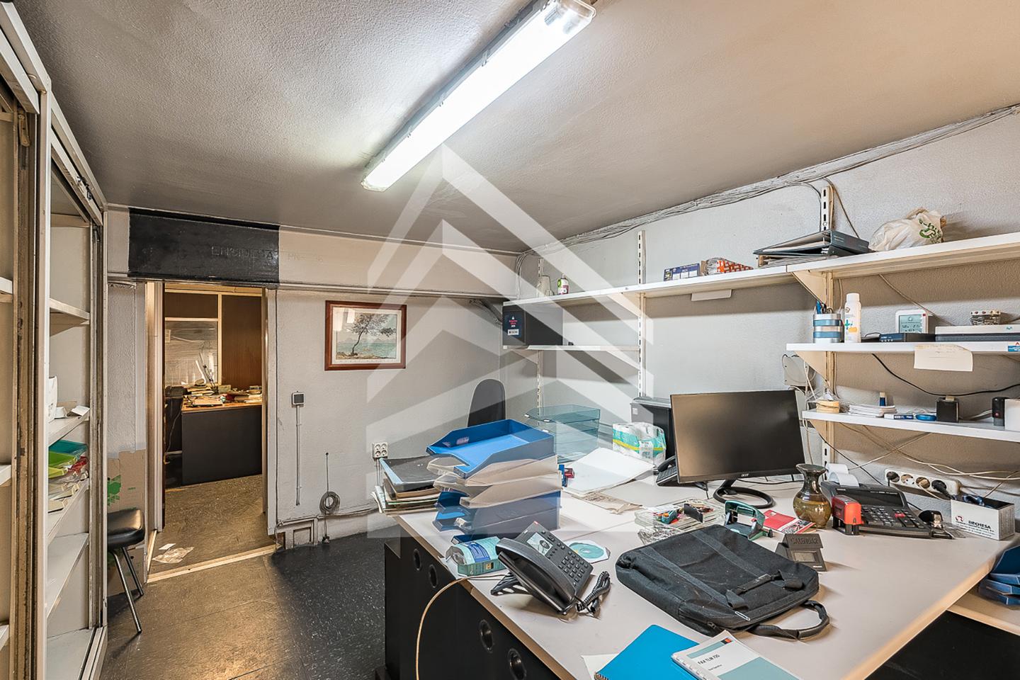 nave-industrial en l'hospitalet-de-llobregat · carrer-de-la-feixa-llarga-08907 870000€