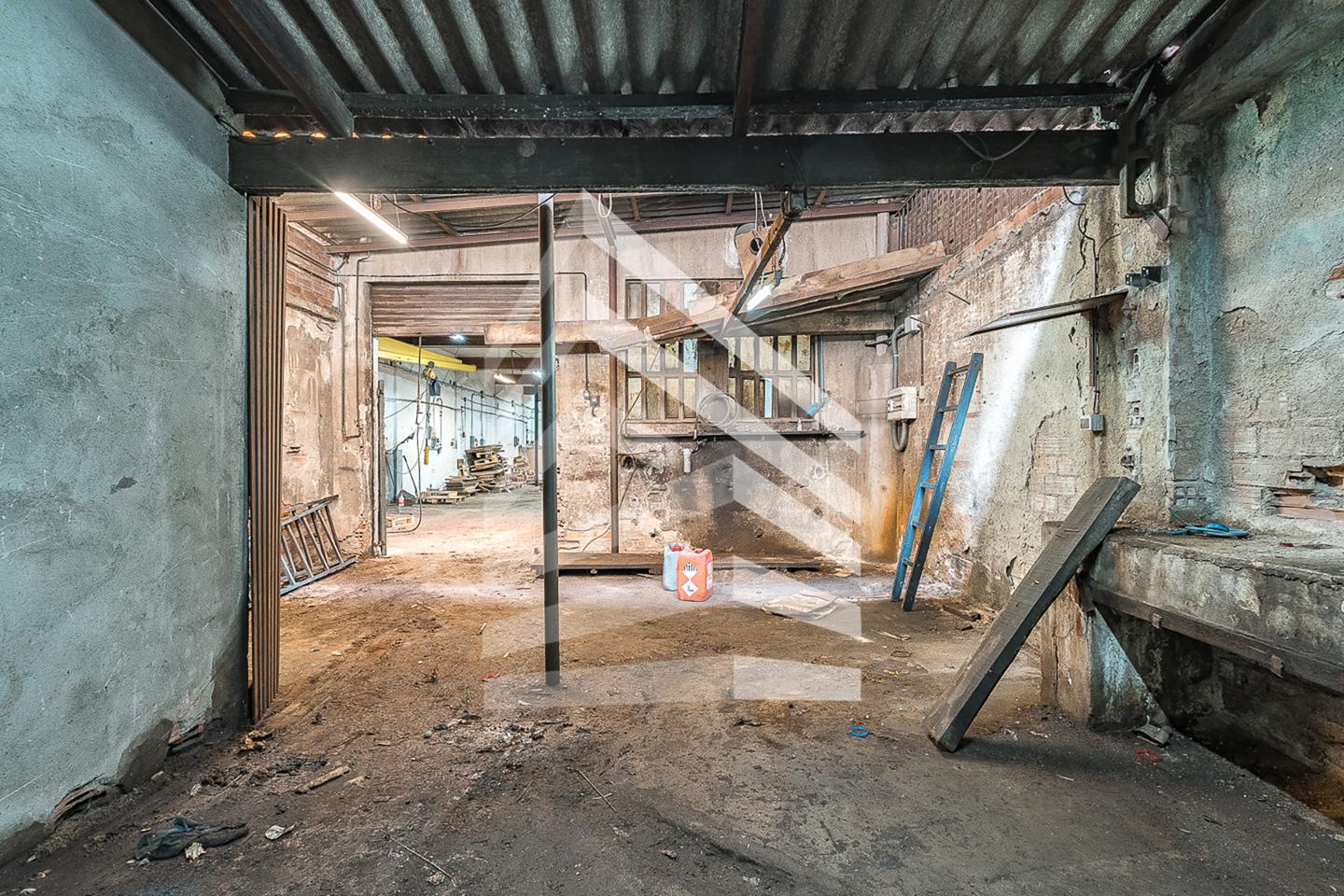 nave-industrial en l'hospitalet-de-llobregat · carrer-de-la-feixa-llarga-08907 870000€