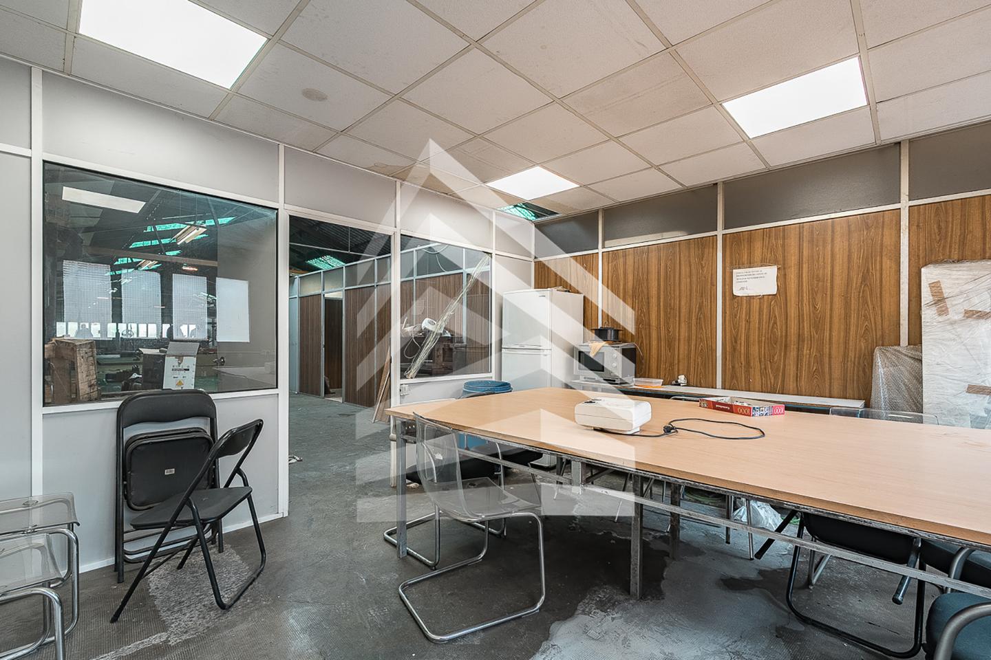 nave-industrial en l'hospitalet-de-llobregat · carrer-de-la-feixa-llarga-08907 870000€