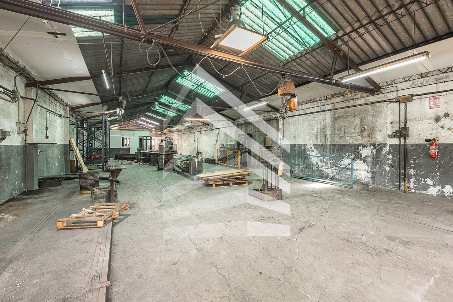 nave-industrial en l'hospitalet-de-llobregat · carrer-de-la-feixa-llarga-08907 870000€