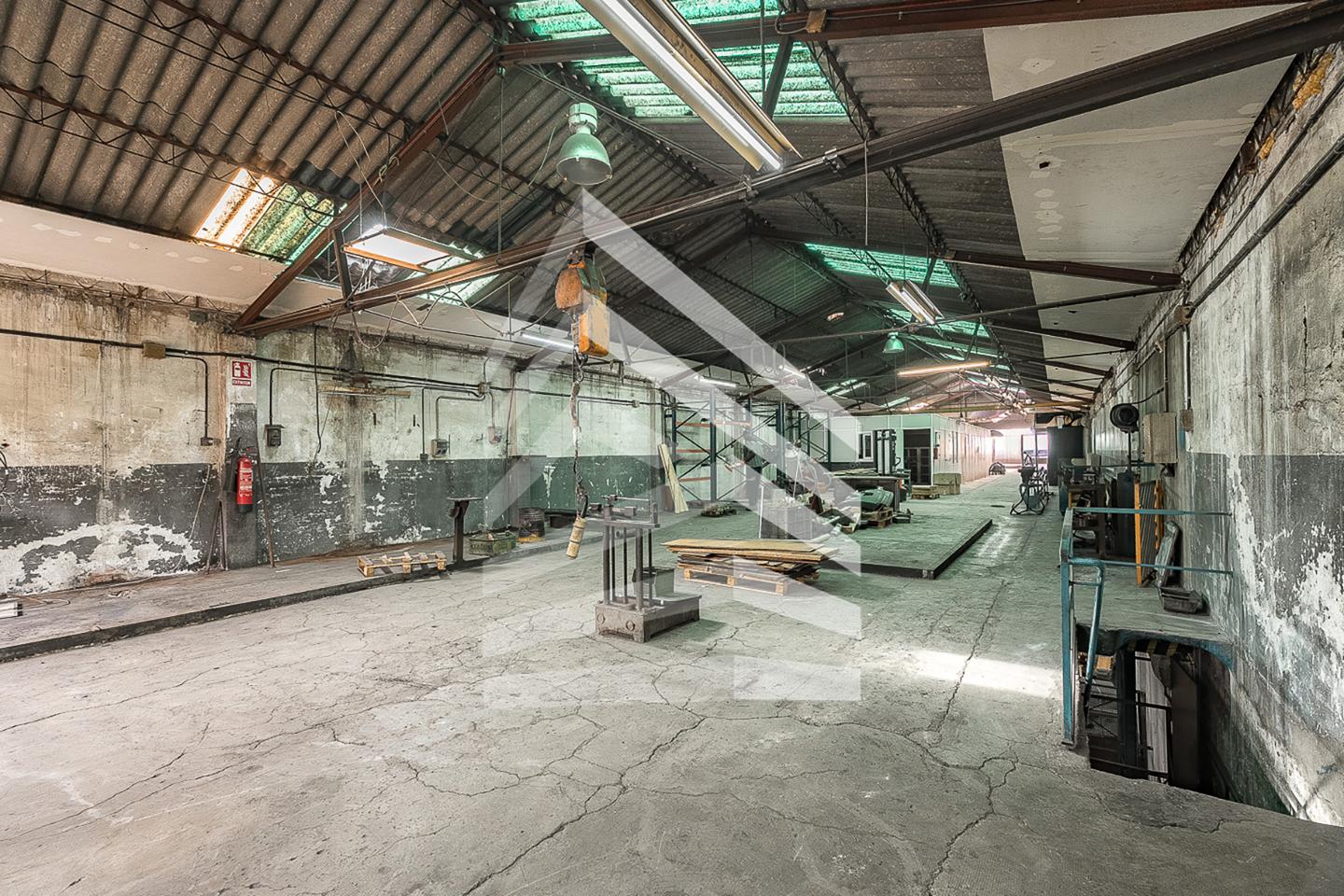 nave-industrial en l'hospitalet-de-llobregat · carrer-de-la-feixa-llarga-08907 870000€