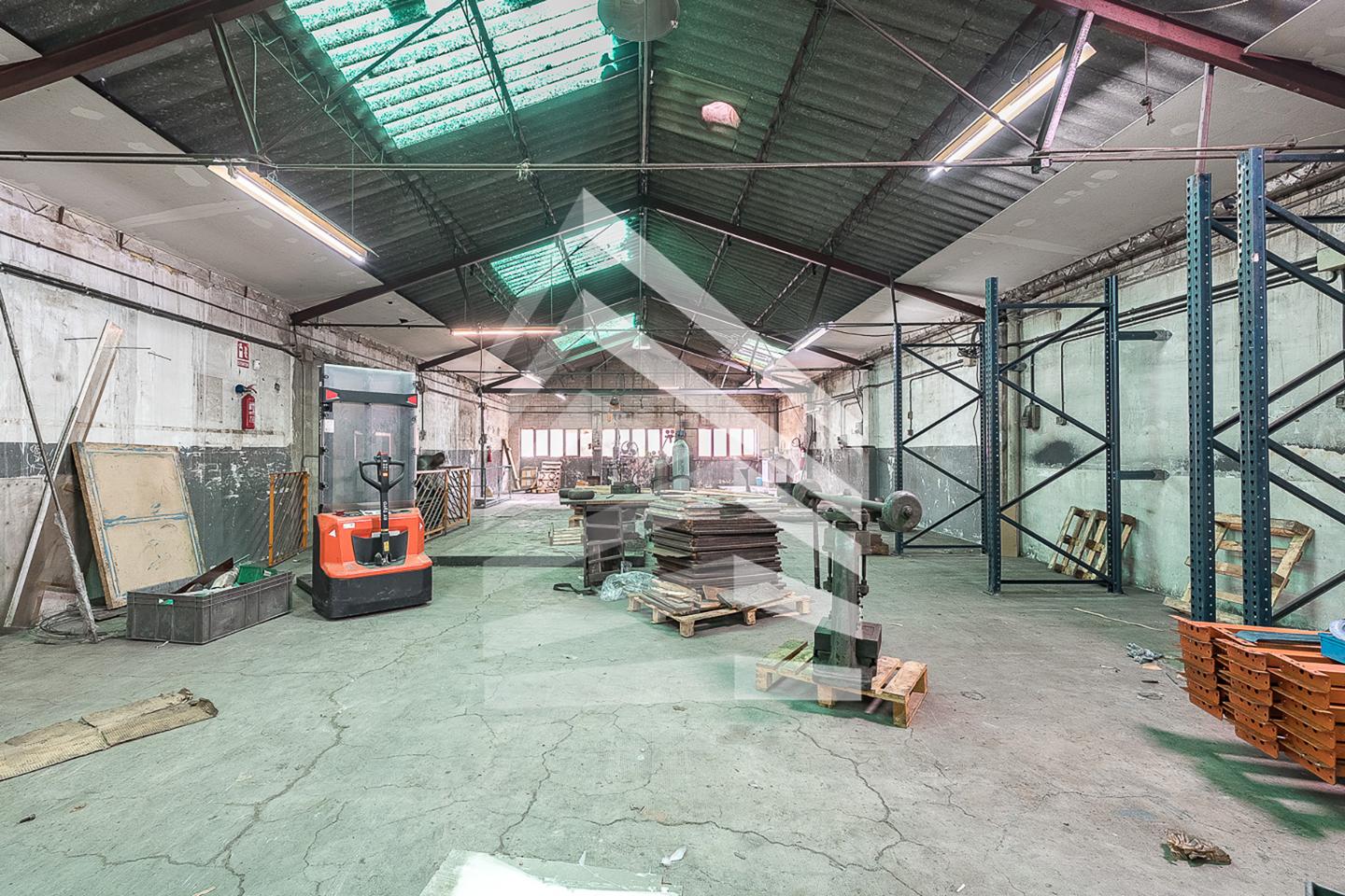 nave-industrial en l'hospitalet-de-llobregat · carrer-de-la-feixa-llarga-08907 870000€