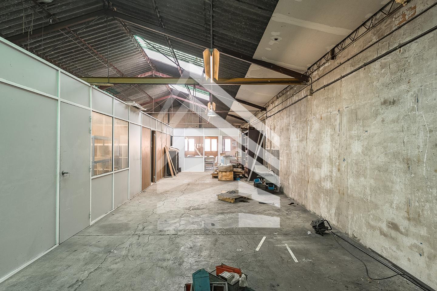 nave-industrial en l'hospitalet-de-llobregat · carrer-de-la-feixa-llarga-08907 870000€