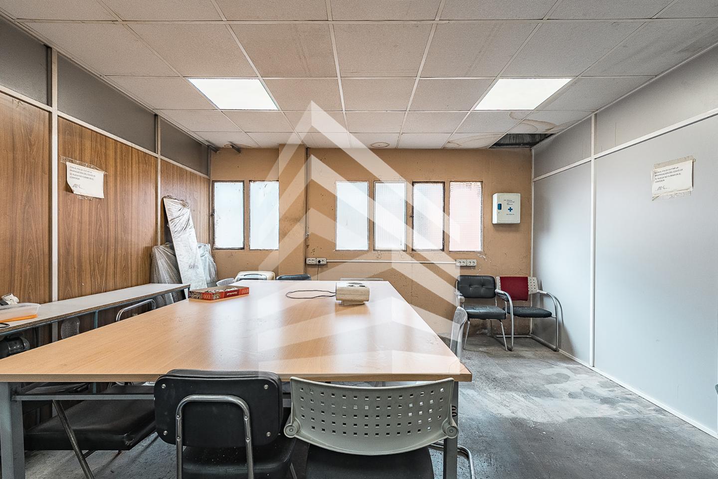 nave-industrial en l'hospitalet-de-llobregat · carrer-de-la-feixa-llarga-08907 870000€