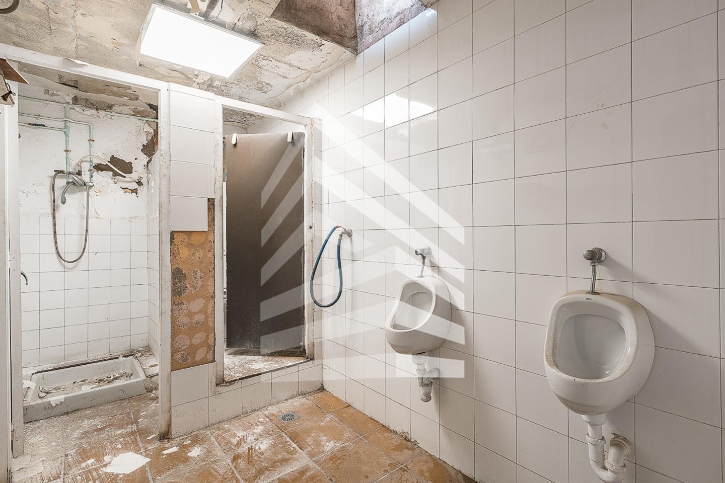 nave-industrial en l'hospitalet-de-llobregat · carrer-de-la-feixa-llarga-08907 870000€
