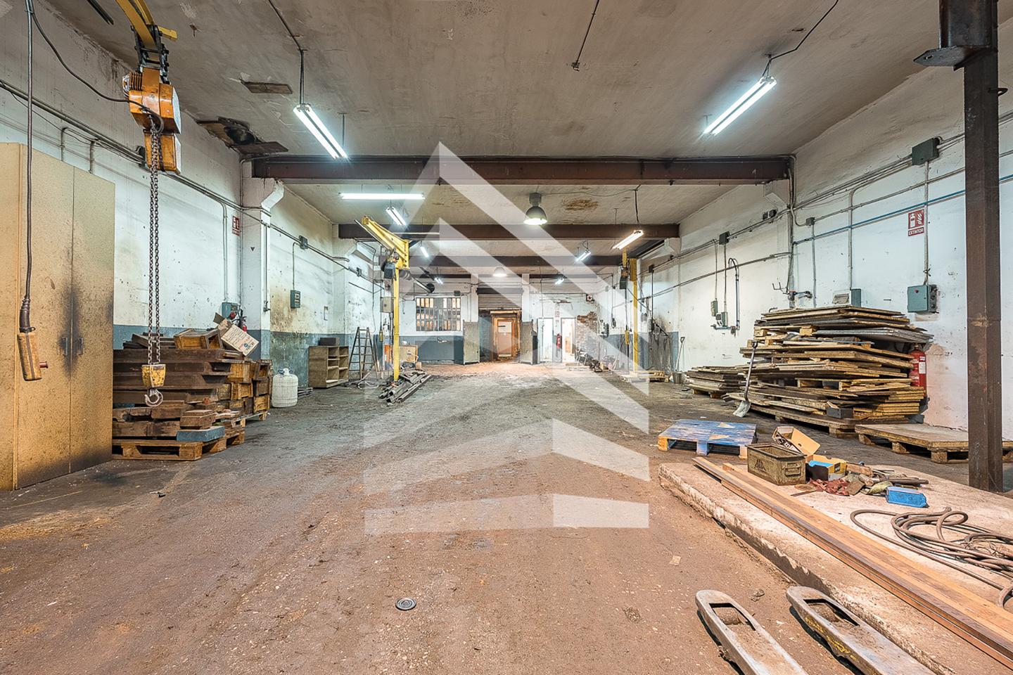 nave-industrial en l'hospitalet-de-llobregat · carrer-de-la-feixa-llarga-08907 870000€