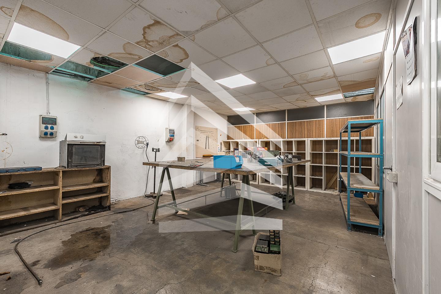 nave-industrial en l'hospitalet-de-llobregat · carrer-de-la-feixa-llarga-08907 870000€