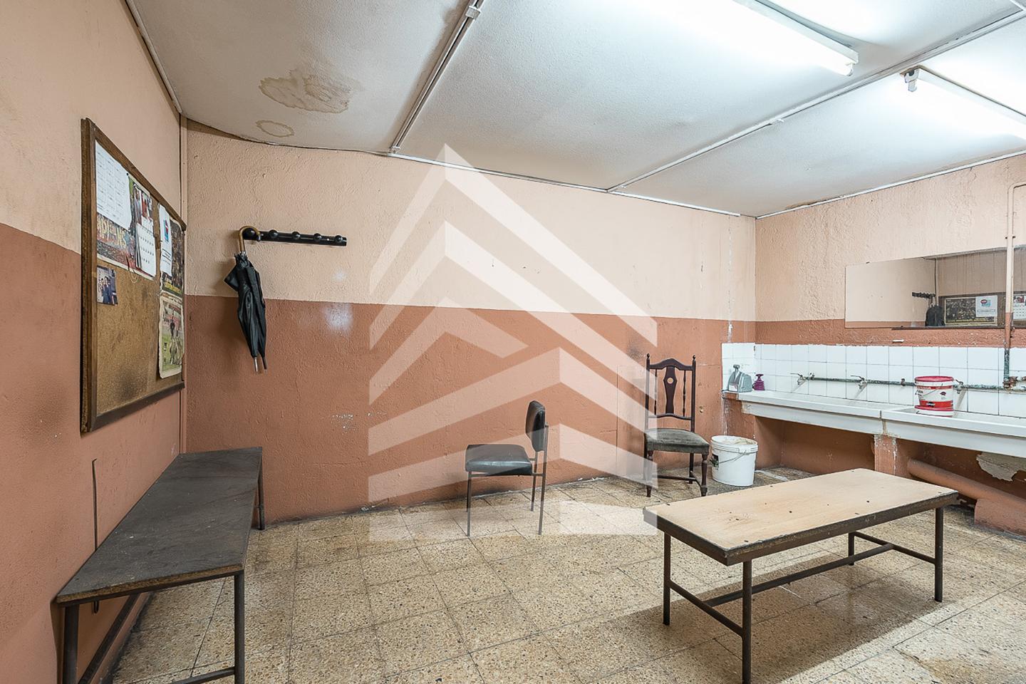 nave-industrial en l'hospitalet-de-llobregat · carrer-de-la-feixa-llarga-08907 870000€