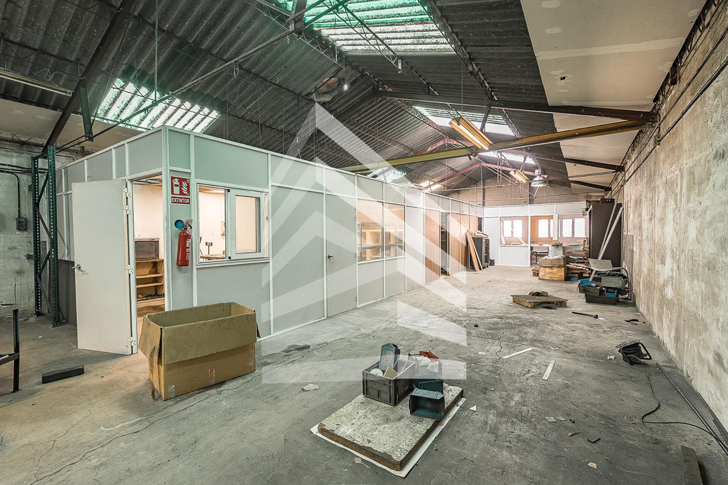 nave-industrial en l'hospitalet-de-llobregat · carrer-de-la-feixa-llarga-08907 870000€