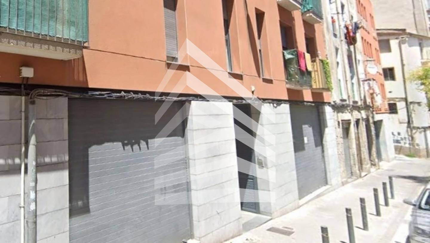 locales-comerciales en manresa · carrer-de-santa-llucia-08241 46000€
