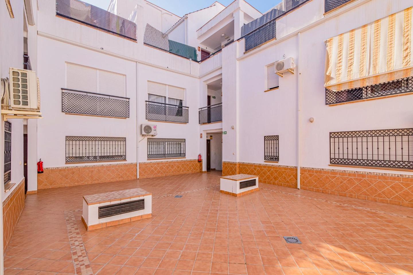 Piso en Calle Virgen de la Cabeza, Churriana de la Vega, Granada de 66 m2