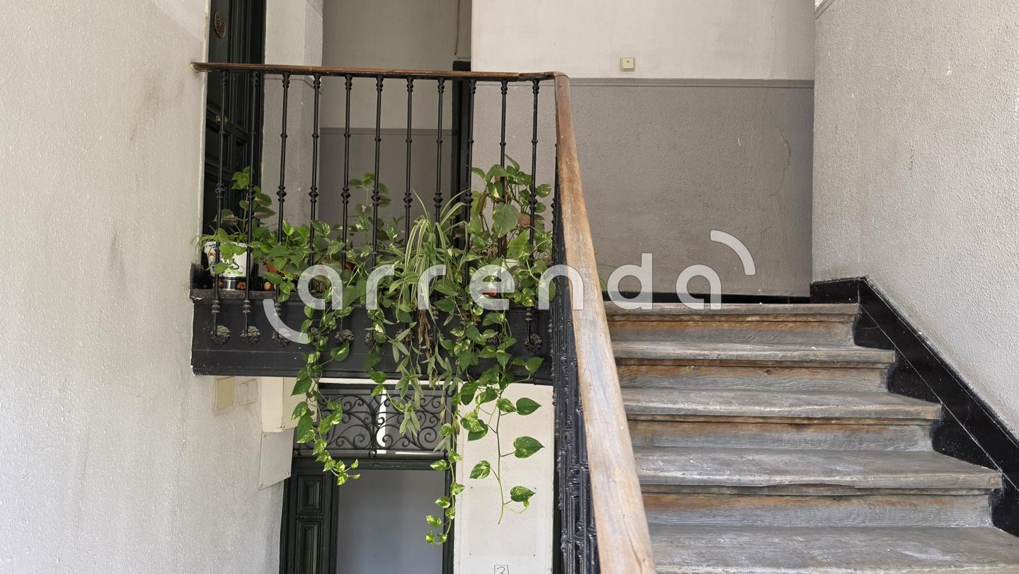 estudio en madrid · centro---cortes 900€