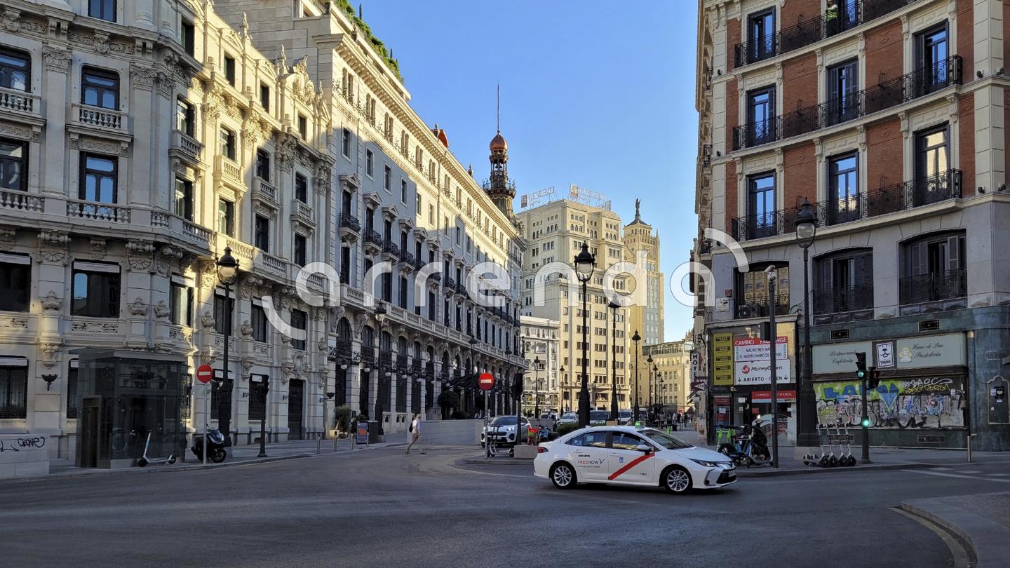 estudio en madrid · centro---cortes 900€