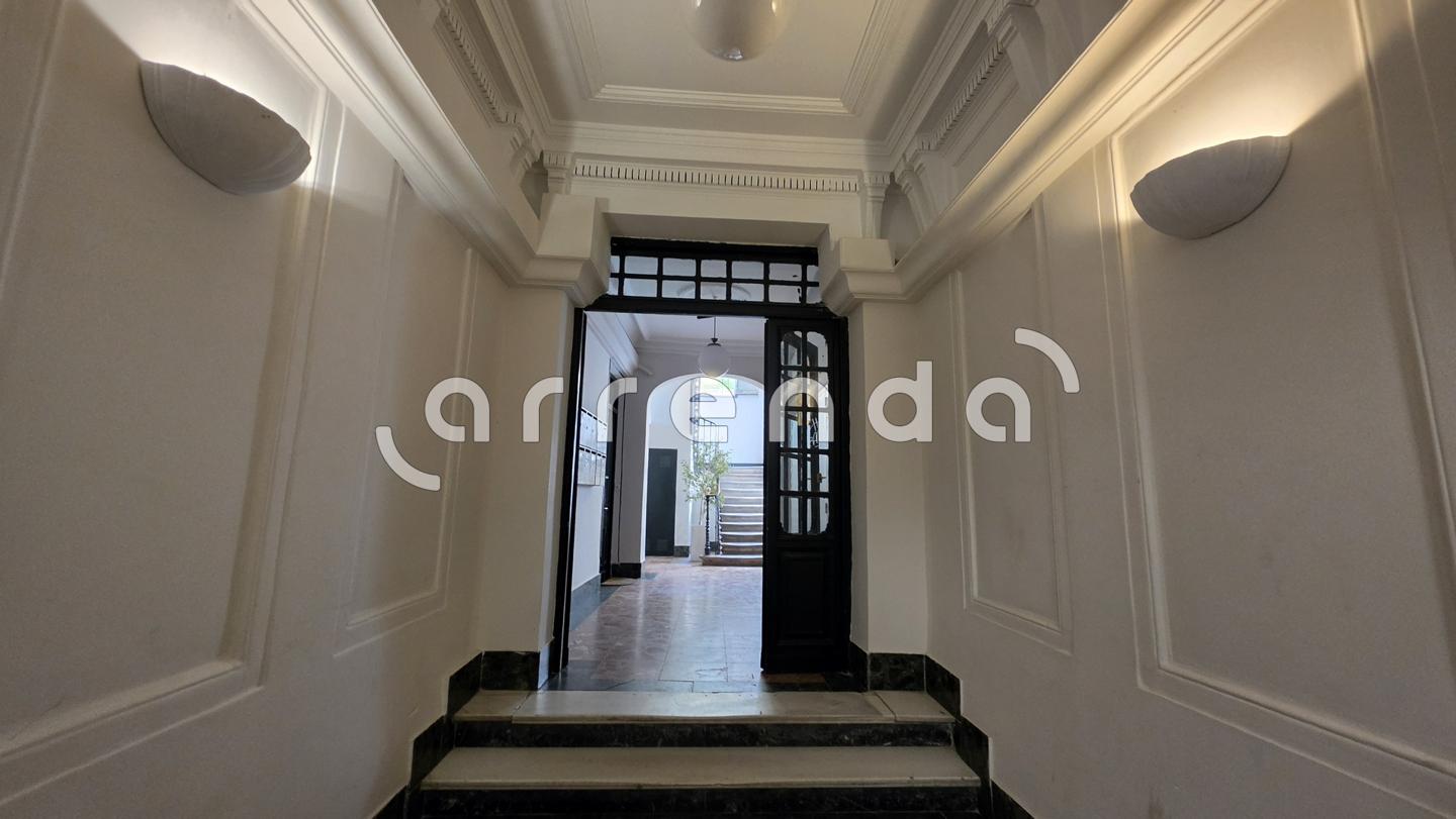 estudio en madrid · centro---cortes 900€