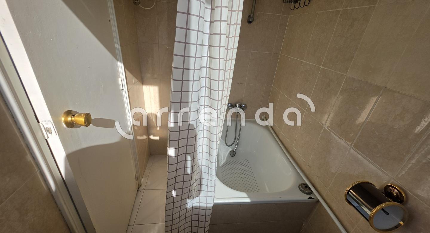 estudio en madrid · centro---cortes 900€