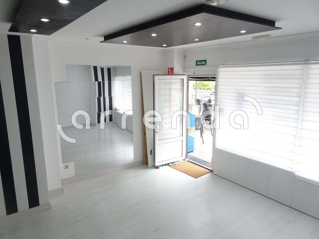 locales-comerciales en camargo · muriedas 390€