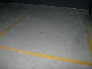 plaza-de-parking en montcada-i-reixac · carrer-maria-fortuny-08110 16500€
